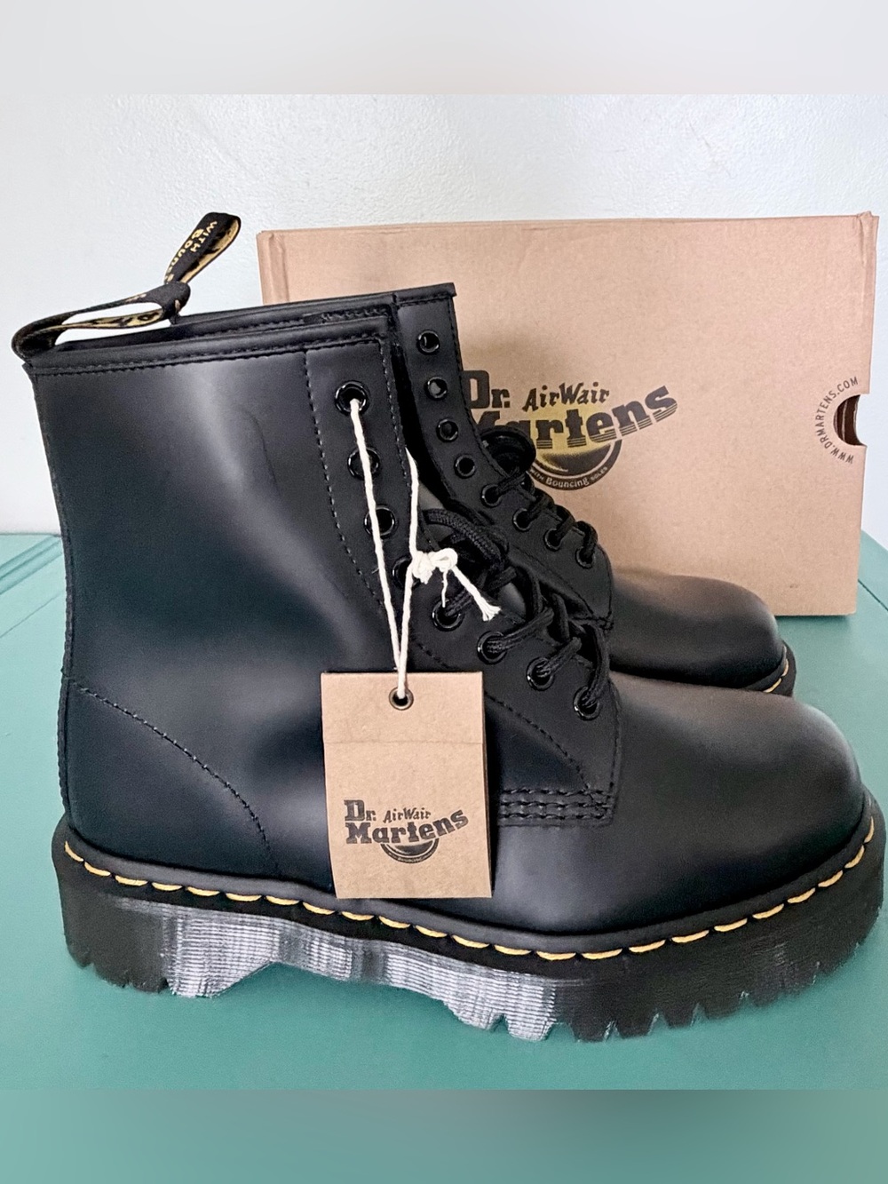 Dr. Martens 1460 Bex Smooth Leather Platform Boots Size 9W / 8M NIB - Picture 2 of 8